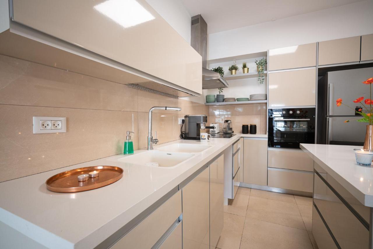 Harav Kuk Modern Apartment By Nimizz Jeruzalém Exteriér fotografie